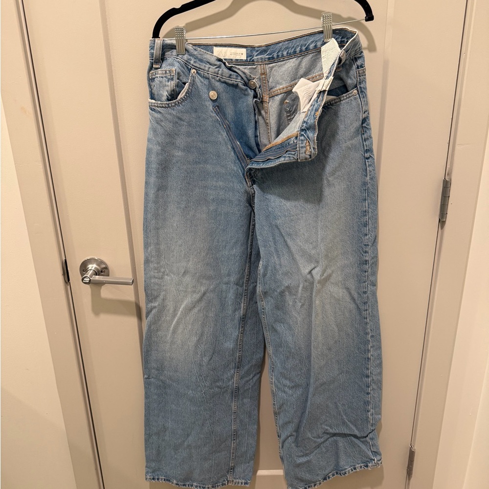 Zara Relaxed Straight Leg Light Blue Women’s Jeans